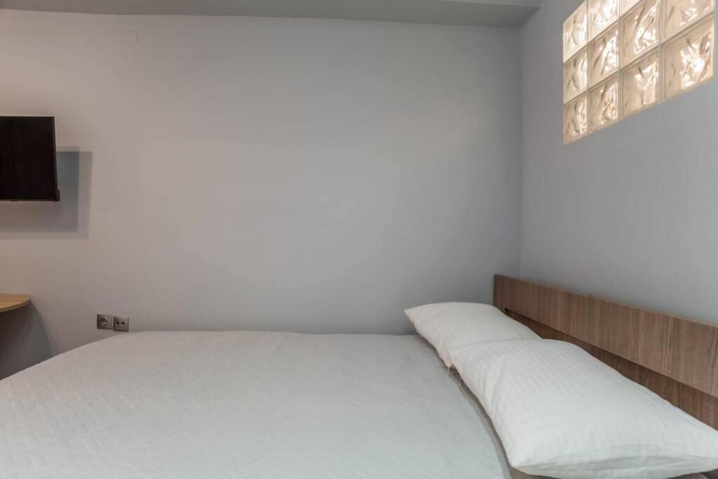 Faidra 01 City Center Apartment Heraklion  Bagian luar foto