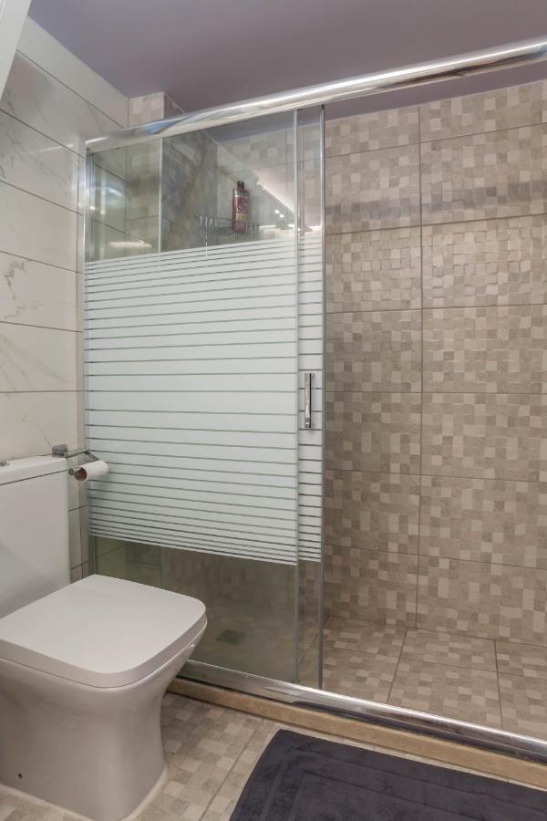 Faidra 01 City Center Apartment Heraklion  Bagian luar foto